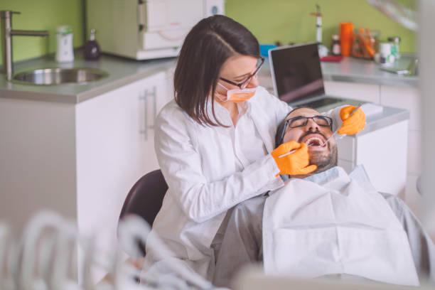 Best Cracked Tooth Emergency Dentist  in Cambridge, NE